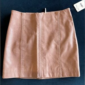 NWT- Purple/mauve free people skirt size 2